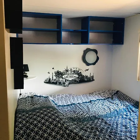Kemping Mobil-home Sur Terrain Prive *