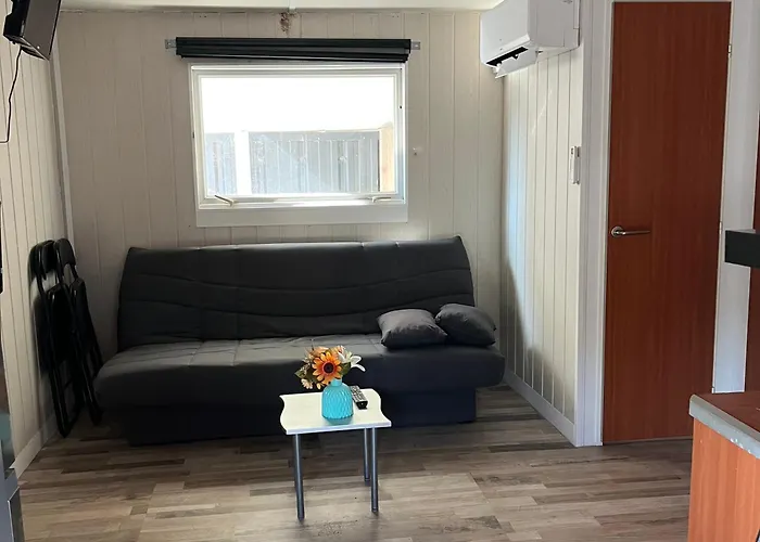 Mobil-home Sur Terrain Prive *